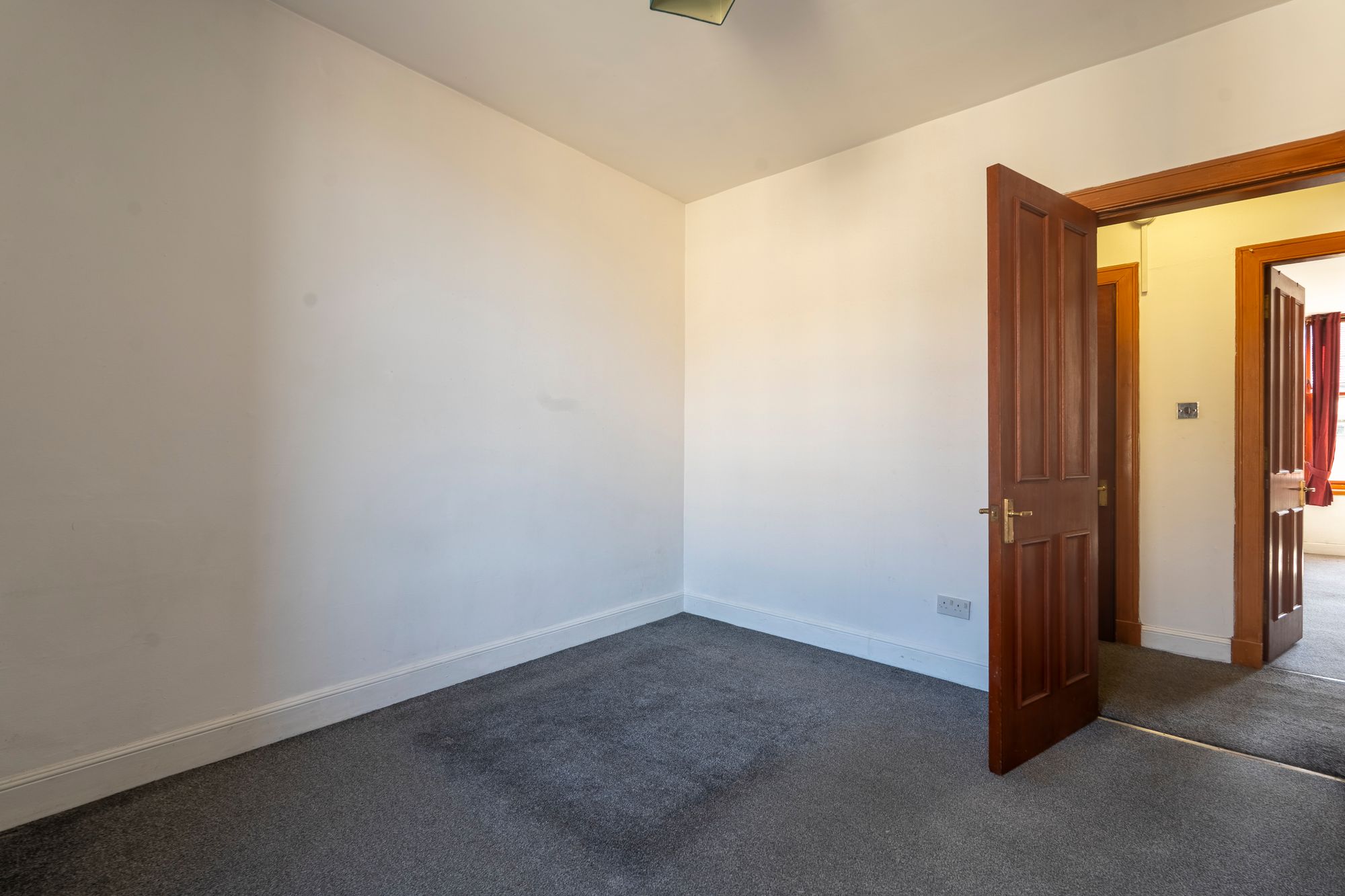 2-3104BerkeleyStreetGlasgow-G37HY8of22.jpg